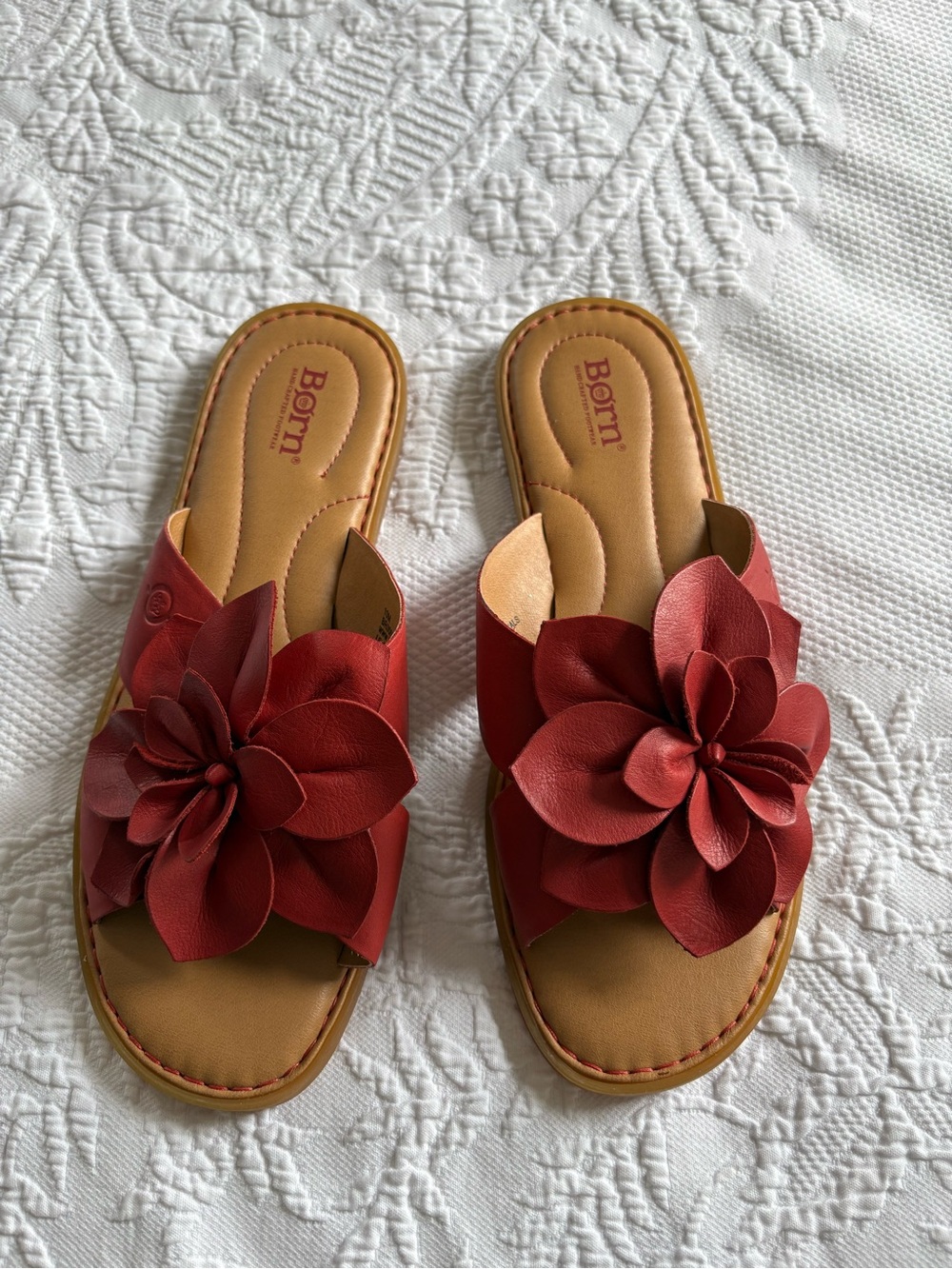 Born leather Azalea sandals red flower slip on slides size 10